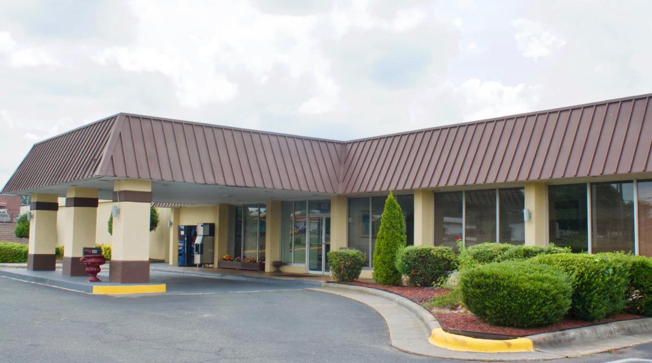 Rodeway Inn Monroe Exterior photo